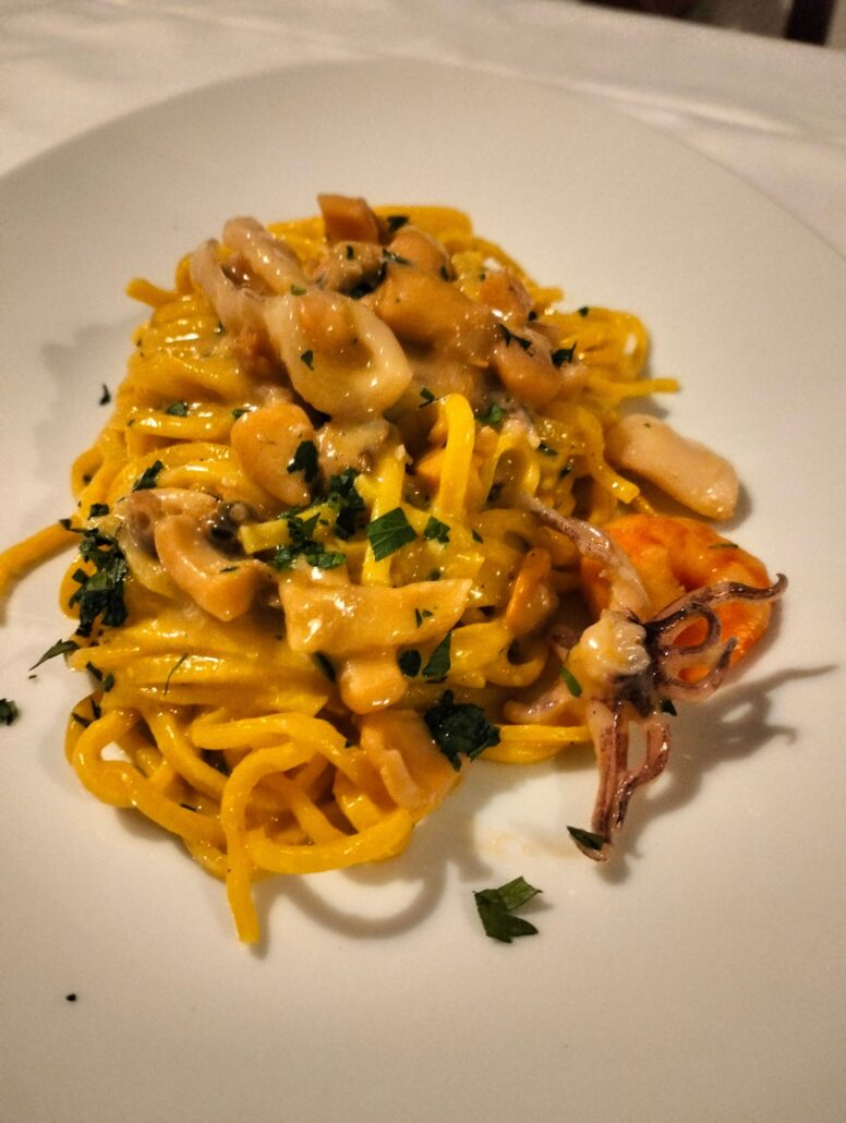 Tagliolini alla carbonara di mare – L'Ulivo del Conero